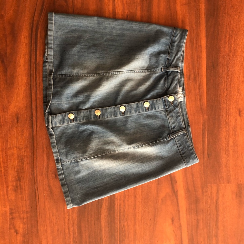 Celebrity Pink denim skirt
